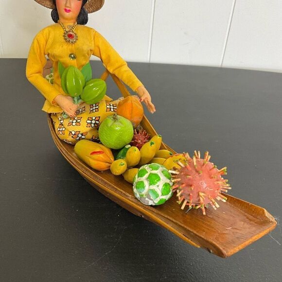 Vintage Wooden Polynesian Model Boat With Ethnic Woman Local Dress Hala Fruit - Picture 3 of 8